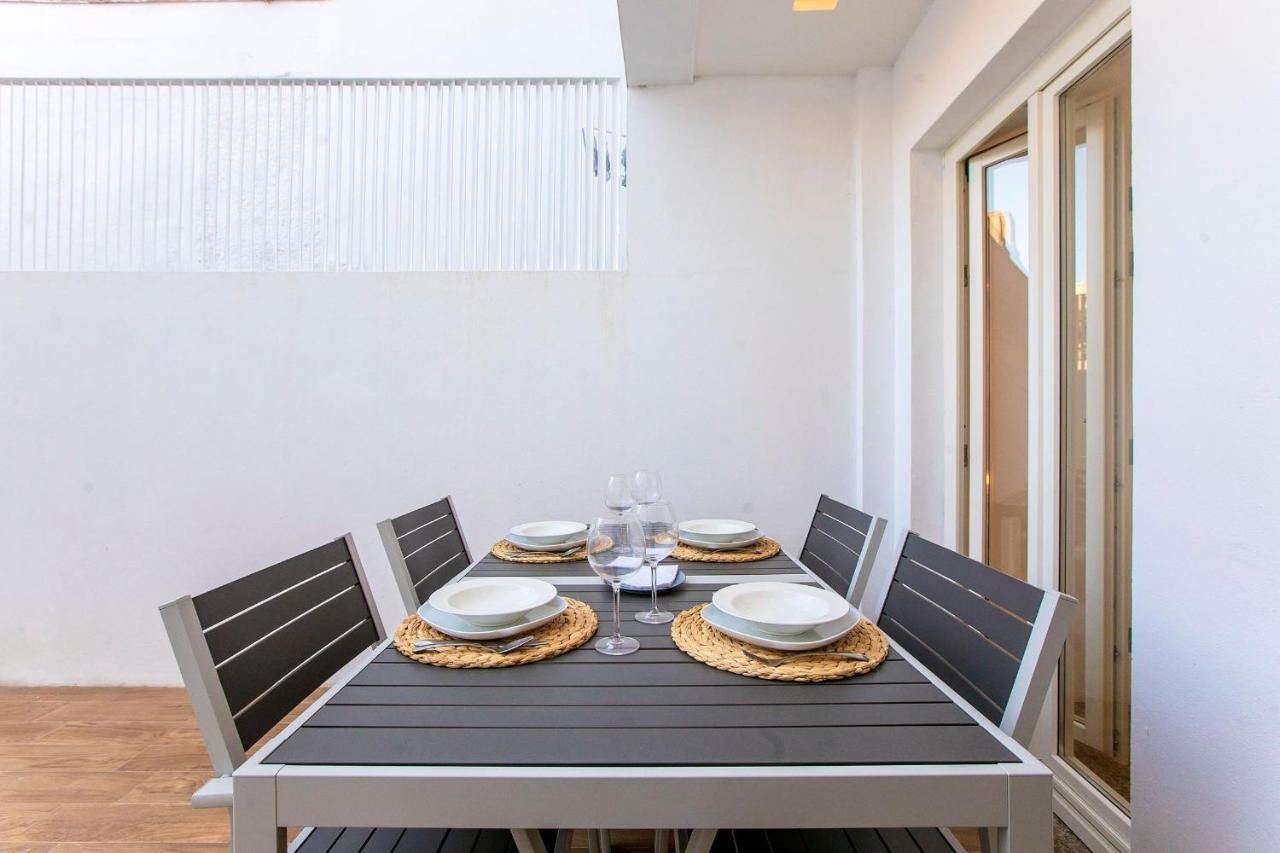 Wonderful Duplex W Private Patio & Ac By Lovelystay OOporto Exterior foto