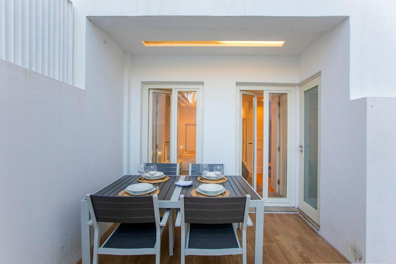 Wonderful Duplex W Private Patio & Ac By Lovelystay OOporto Exterior foto